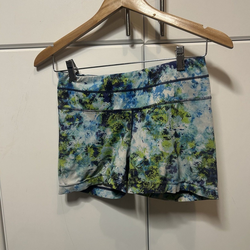 Athleta Tie Dye Blue Green Athletic Shorts Womens Small Zipper Pocket Running